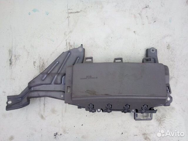 Подушка безопасности нижняя (для колен) Toyota