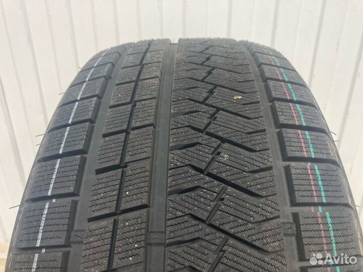 Triangle Snowlink TWT02 245/55 R19