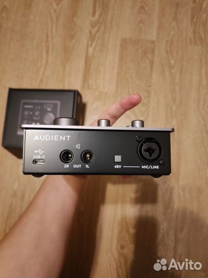 Звуковая карта Audient ID4 mk2