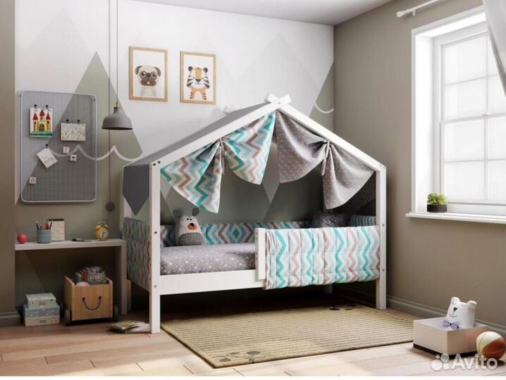 Детская кроватка Домик