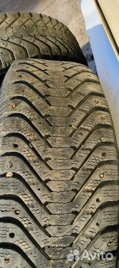 Goodyear UltraGrip 500 245/70 R16