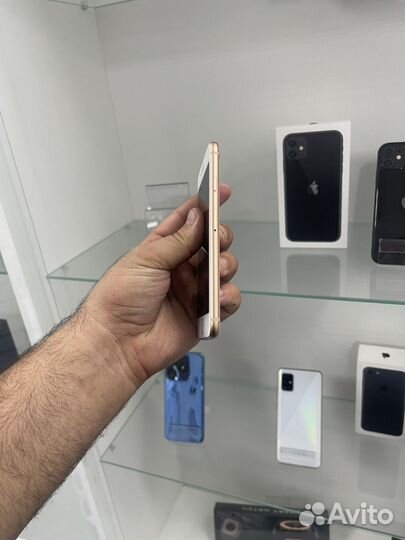 iPhone 8, 64 ГБ