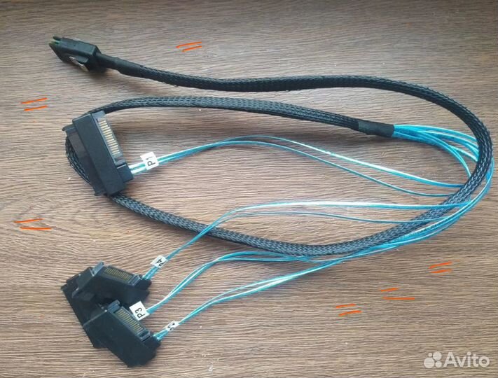 MiniSAS кабель