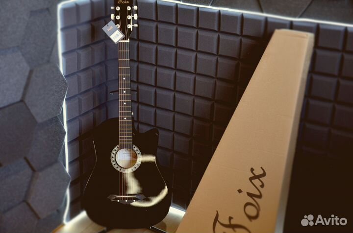 Акустическая гитара новая