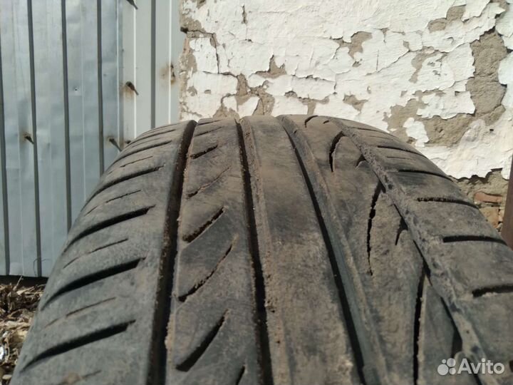 Hankook Ventus ME01 K114 215/60 R16 95H