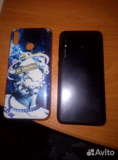 Продам телефон Honor 8C