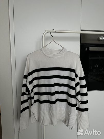 Свитер женский