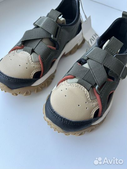 Zara кроссовки новые 31