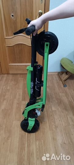 Французский электросамокат kleefer