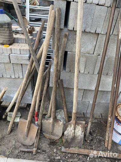 Лопата штыковая,молоток