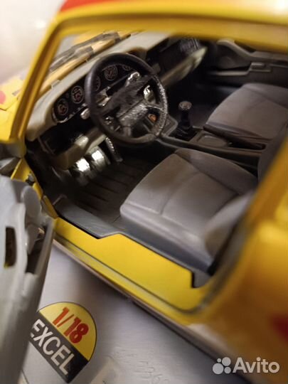 Bburago Porsche 911 993 Carrera Racing 1/18