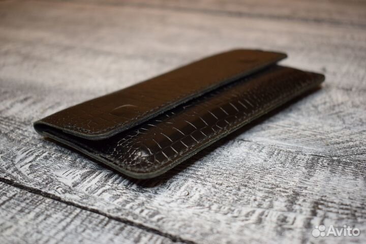 Чехол для телефона на магнитах ручной работы