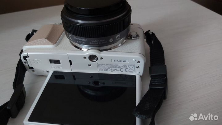 Olympus Pen Lite E-PL7 +panas 20mm +допы (4790к)