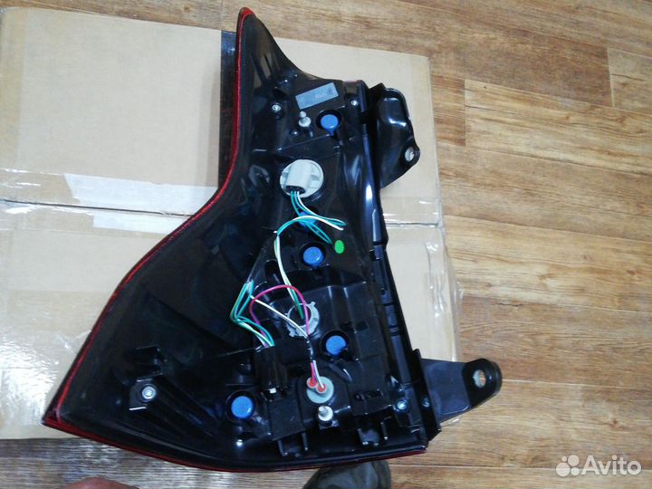 Фонарь задний правый Lend Cruiser Prado 150