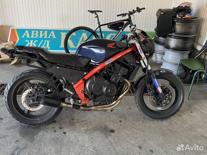 Honda CB 1 400