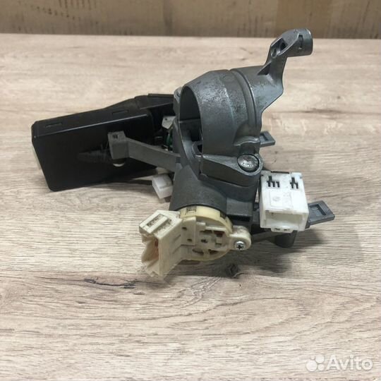 Замок зажигания Mitsubishi Lancer X