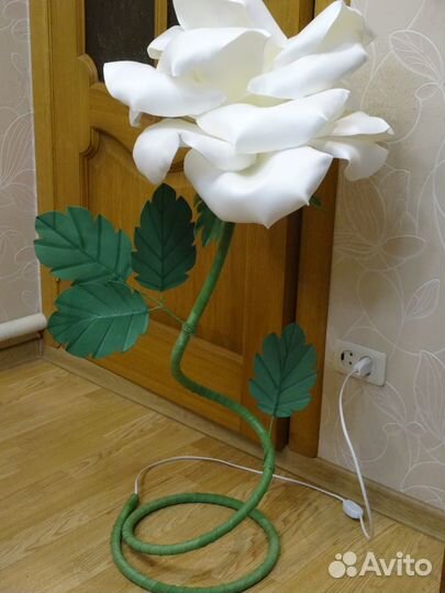 Светильник-роза