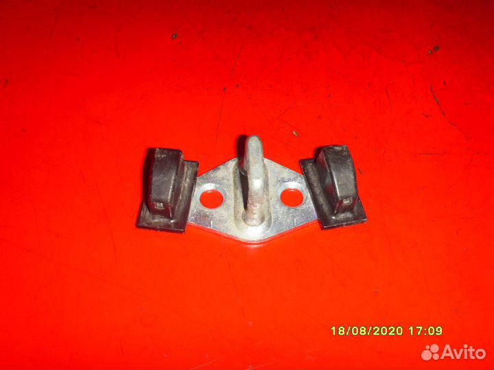 Ответная часть замка багажника 812101Z200 Solaris