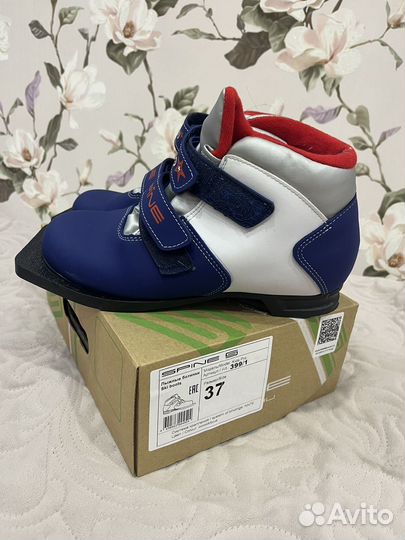 Лыжные ботинки 37 размер