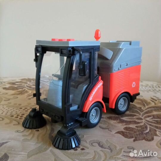 Машинка игрушка