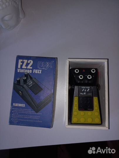 Электрогитара +комбоусилитель и педаль