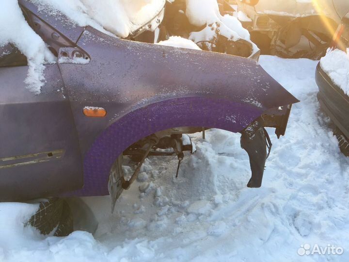 Переднее правое Крыло Ford Fiesta