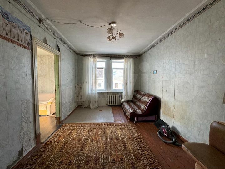 Комната 33,2 м² в 2-к., 3/3 эт.