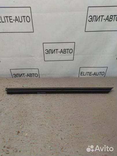 Бархотка уплотнитель стекла передняя правая Bmw 5