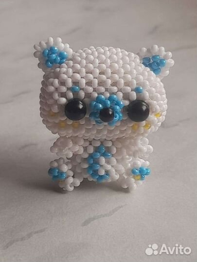 Лунный мишаня из бисера амигуруми