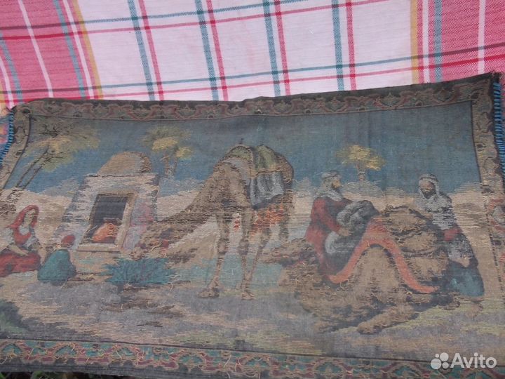 Старинный ковёр