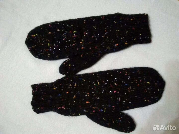 Варежки женские