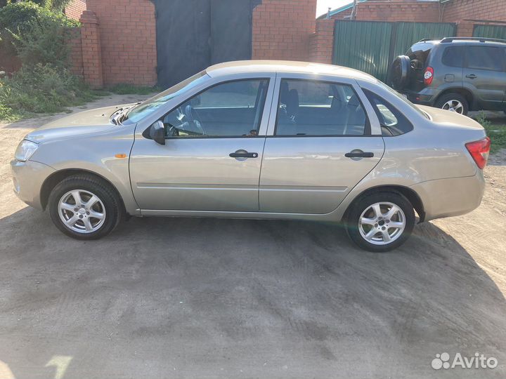 LADA Granta 1.6 МТ, 2012, 105 000 км