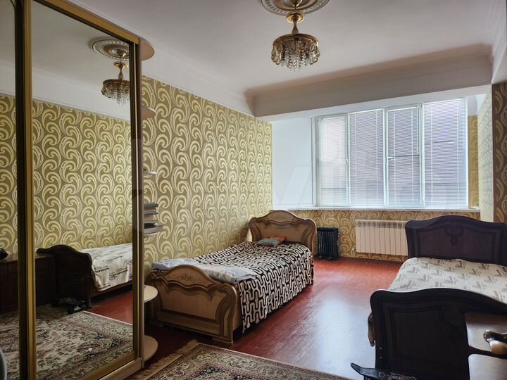 3-к. квартира, 93 м², 9/10 эт.