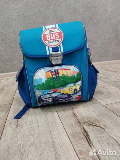 Рюкзак школьный