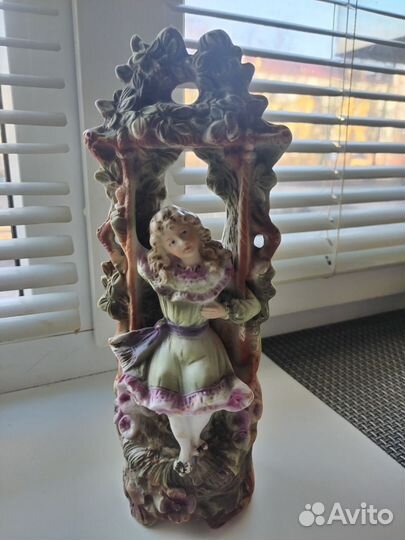Фарфоровая статуэтка. Бисквитный фарфор.Европа