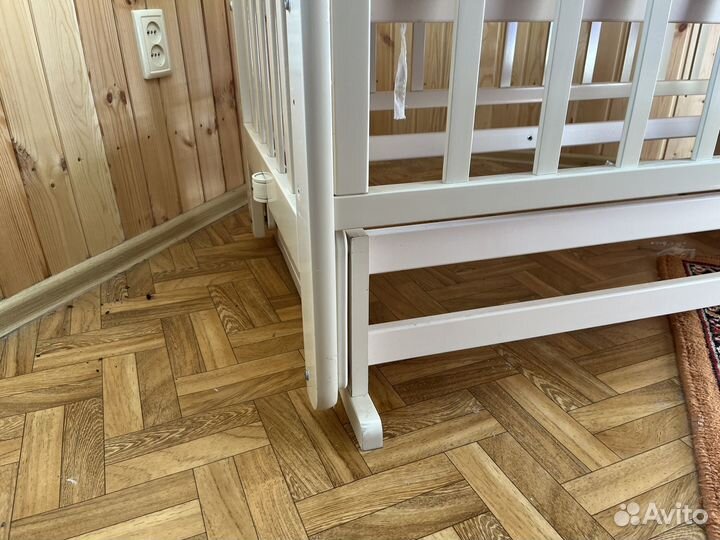 Продаю детскую кроватку