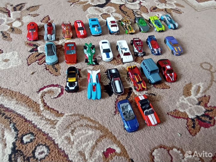 Hot wheels машинки