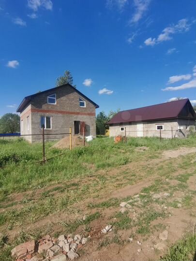 Дом 200 м² на участке 10 сот.