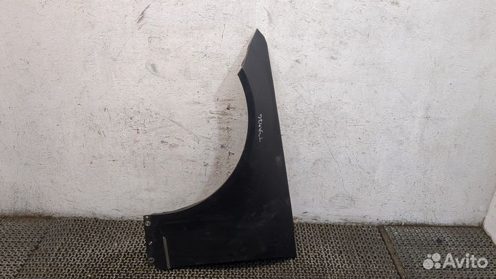 Крыло Mercedes C W204, 2010