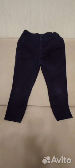 Школьная форма: джемпер, брюки, две рубашки