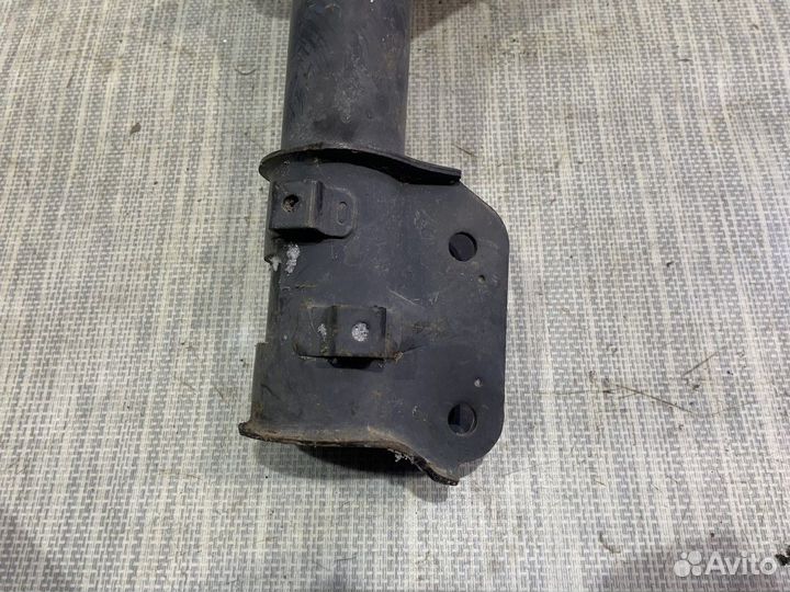 Амортизатор передний левый Kia Carnival