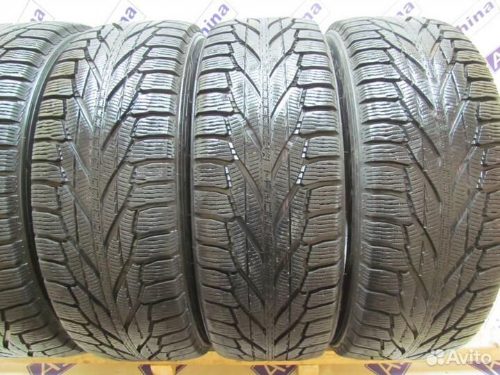 Nokian Tyres Hakkapeliitta R2 SUV 215/65 R17 96R