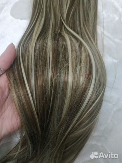 Волосы на заколках