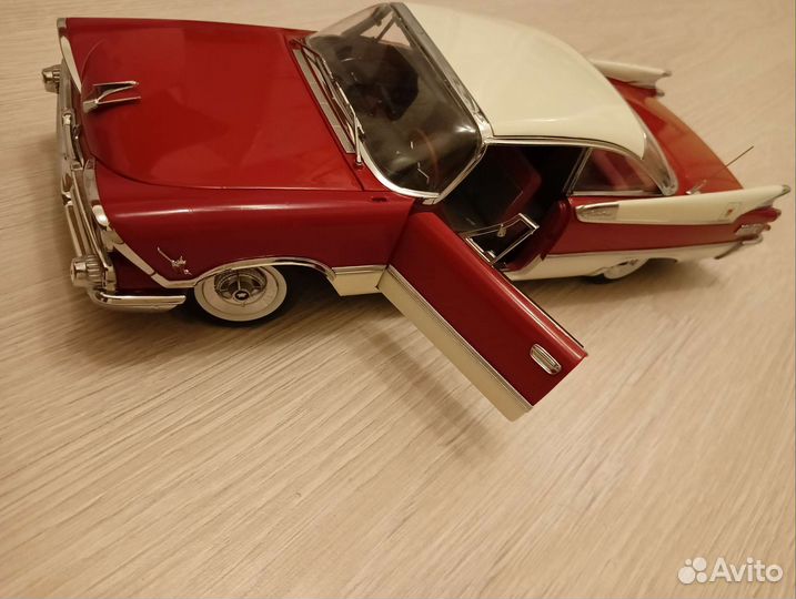 Dodge Custom Roual lancer 1959 1:18