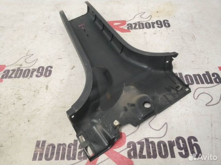 Накладка центральной стойки левая Honda Cr-V 2 RD7