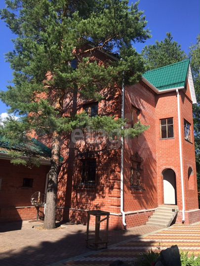 Дом 188 м² на участке 17,3 сот.