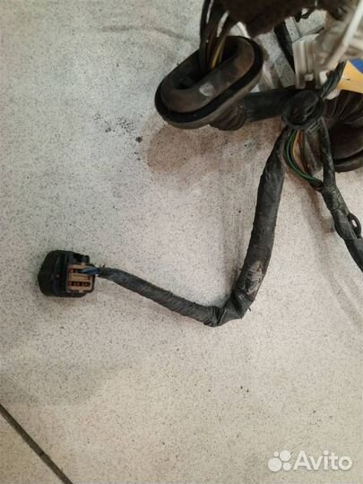 Проводка двери задней Mitsubishi Pajero iO 1998-2