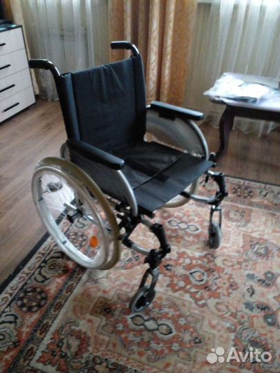 Инвалидная коляска новая