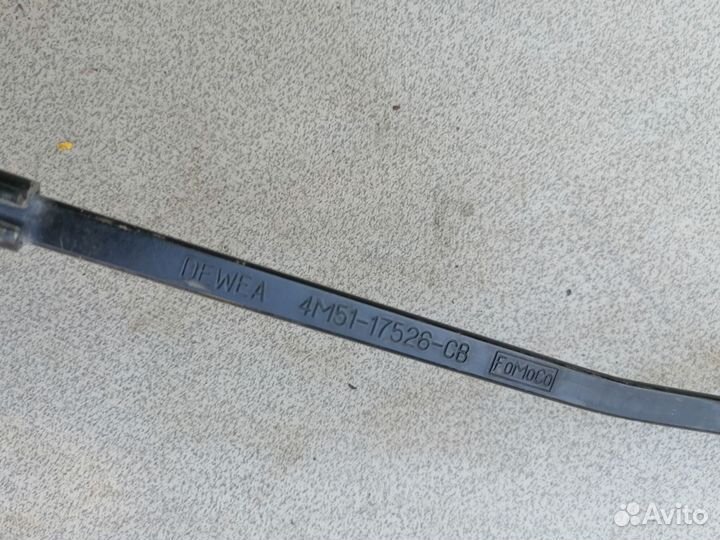 Поводок стеклоочистителя правый для Ford Focus II