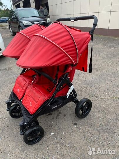 Коляска для двойни погодок Valco Baby